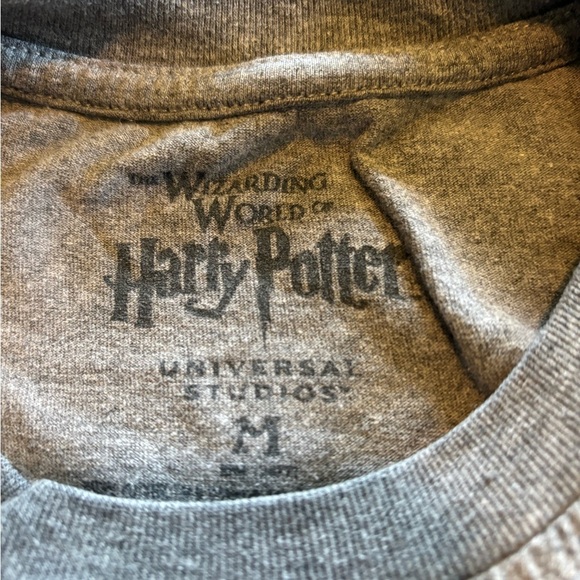 Universal Studios Harry Potter WorkdHogwarts Quidditch Tee Size M - Picture 2 of 4